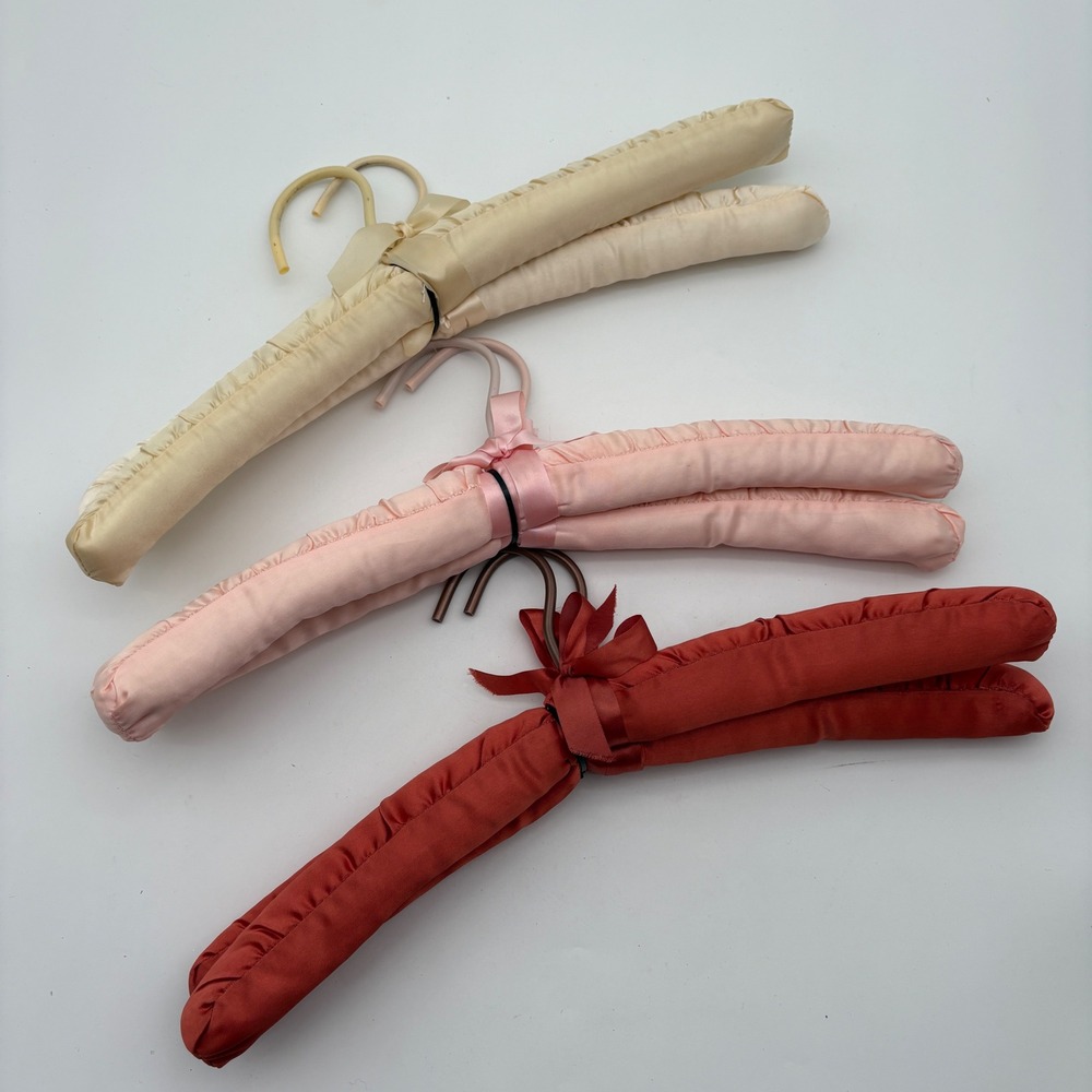 Set of 6 Vintage Padded Satin Clothes Hangers Pink Cream Red Ribbon Bows